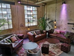 Chesterfield Vintage Hocker klein 0